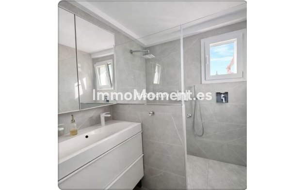 Resale - Detached villa - Estepona - Selwo