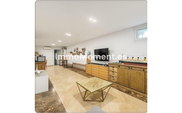 Resale - Detached villa - Estepona - Selwo