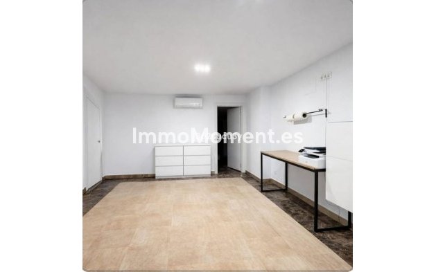 Resale - Detached villa - Estepona - Selwo