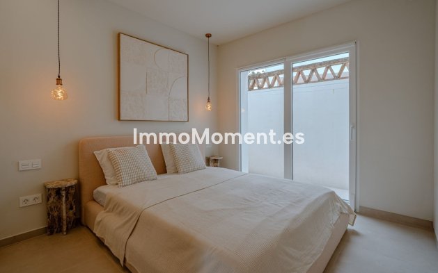 Resale - Apartment - Marbella - Nueva Andalucía