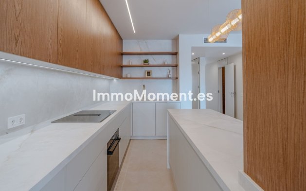 Resale - Apartment - Marbella - Nueva Andalucía