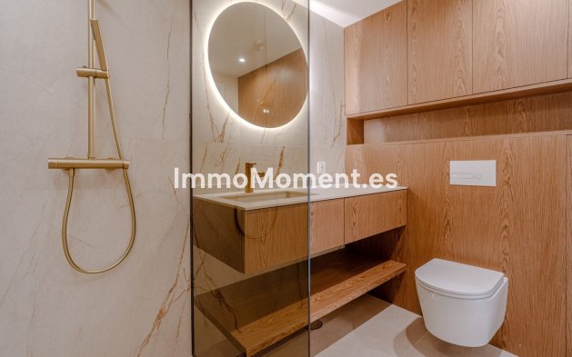 Resale - Apartment - Marbella - Nueva Andalucía