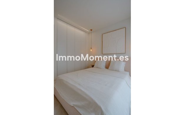 Resale - Apartment - Marbella - Nueva Andalucía