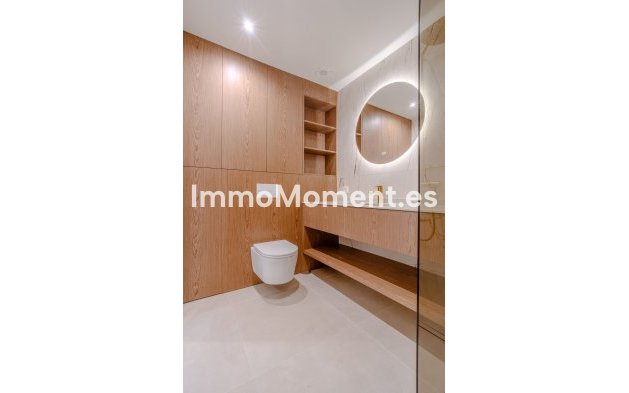 Resale - Apartment - Marbella - Nueva Andalucía