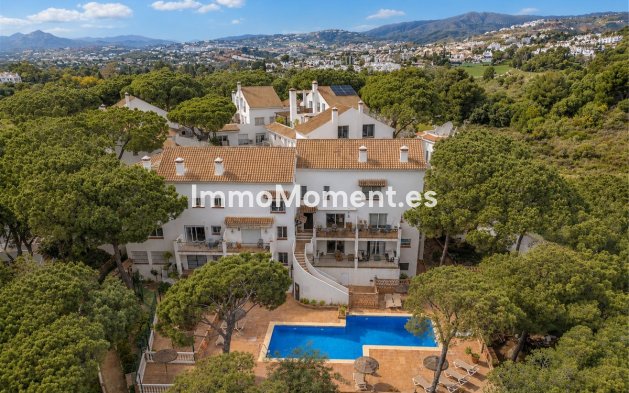 Resale - Apartment - Marbella - Nueva Andalucía