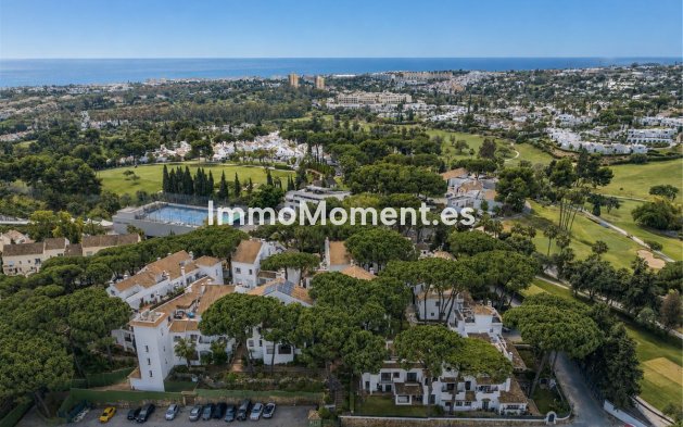 Resale - Apartment - Marbella - Nueva Andalucía