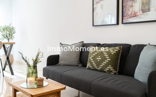Resale - Apartment - Estepona - Estepona Centro