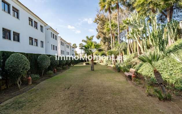 Resale - Apartment - Estepona - Estepona Centro