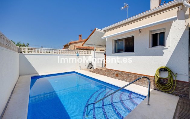 Resale - Detached villa - San Fulgencio - La Marina