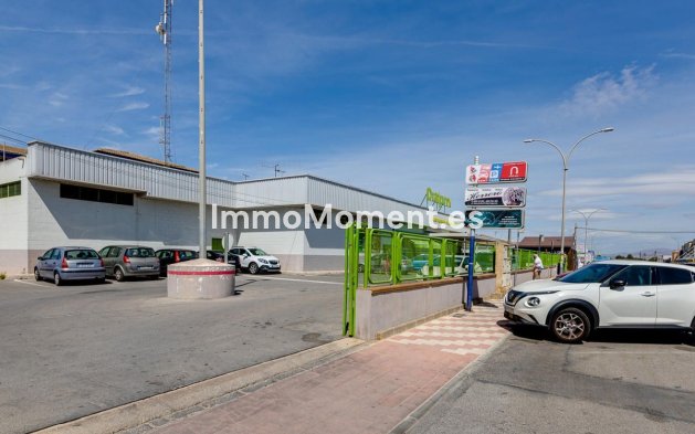 Resale - Detached villa - San Fulgencio - La Marina