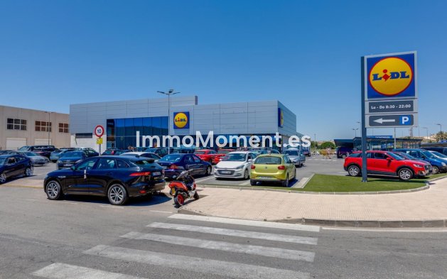 Resale - Detached villa - San Fulgencio - La Marina