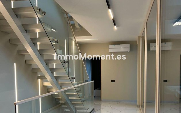 Resale - Detached villa - Benalmadena - Benalmadena Costa