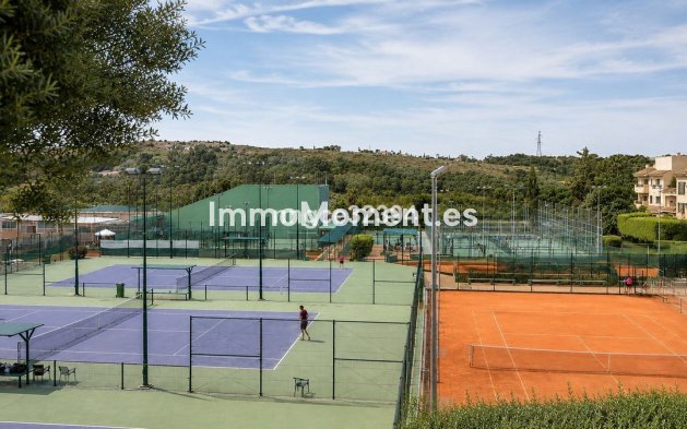 Resale - Apartment - Estepona - New Golden Mile