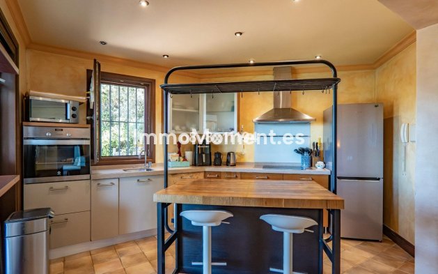 Resale - Detached villa - Marbella - Marbella Centro