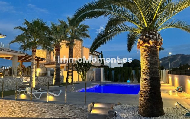 Resale - Detached villa - Alfaz del Pi - L'Alfás del Pi Centro