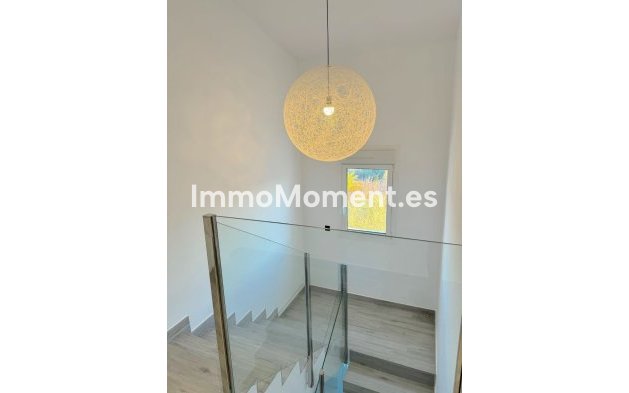 Resale - Detached villa - Alfaz del Pi - L'Alfás del Pi Centro