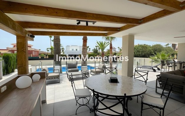 Resale - Detached villa - Alfaz del Pi - L'Alfás del Pi Centro