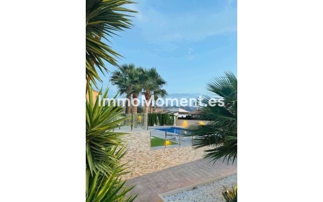 Resale - Detached villa - Alfaz del Pi - L'Alfás del Pi Centro