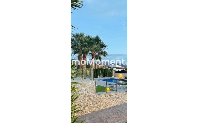 Resale - Detached villa - Alfaz del Pi - L'Alfás del Pi Centro