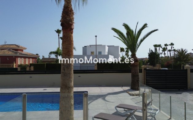 Resale - Detached villa - Alfaz del Pi - L'Alfás del Pi Centro