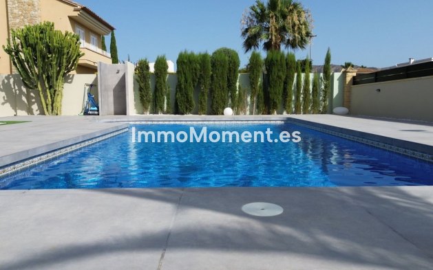 Resale - Detached villa - Alfaz del Pi - L'Alfás del Pi Centro