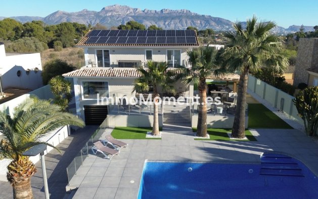 Resale - Detached villa - Alfaz del Pi - L'Alfás del Pi Centro