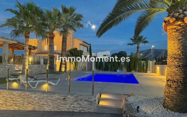 Resale - Detached villa - Alfaz del Pi - L'Alfás del Pi Centro