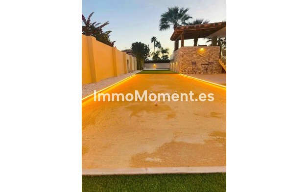 Resale - Detached villa - Alfaz del Pi - L'Alfás del Pi Centro