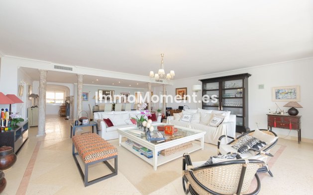 Resale - Apartment - Marbella - Nueva Andalucía