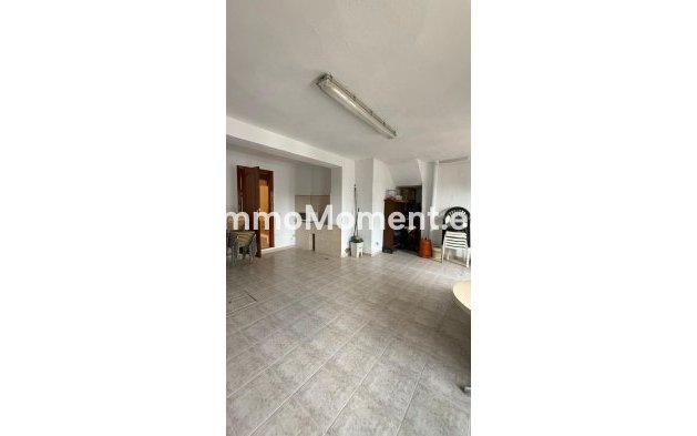 Revente - Maison mitoyenne - Intérieur                       - Guaro