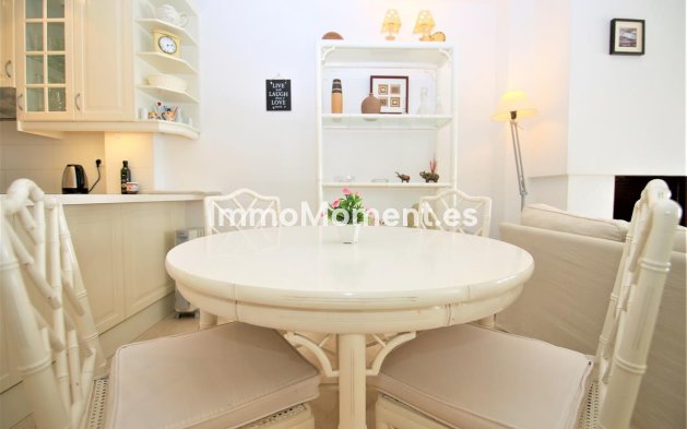 Resale - Apartment - Estepona - Estepona Centro