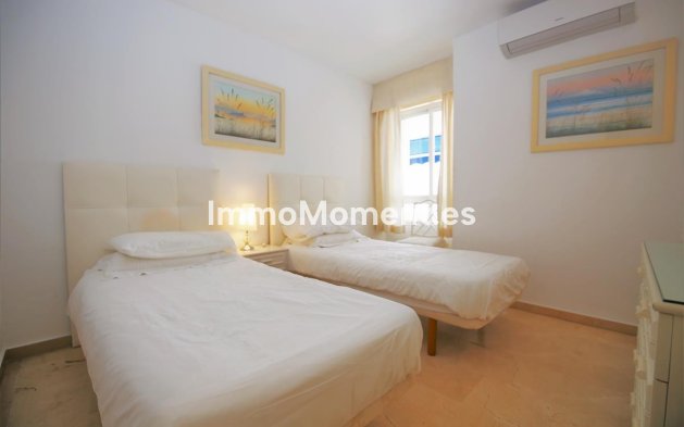 Resale - Apartment - Estepona - Estepona Centro