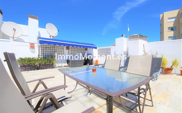 Resale - Apartment - Estepona - Estepona Centro