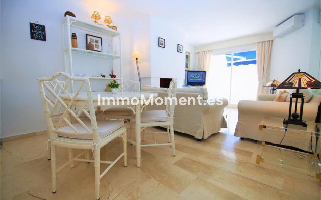 Resale - Apartment - Estepona - Estepona Centro