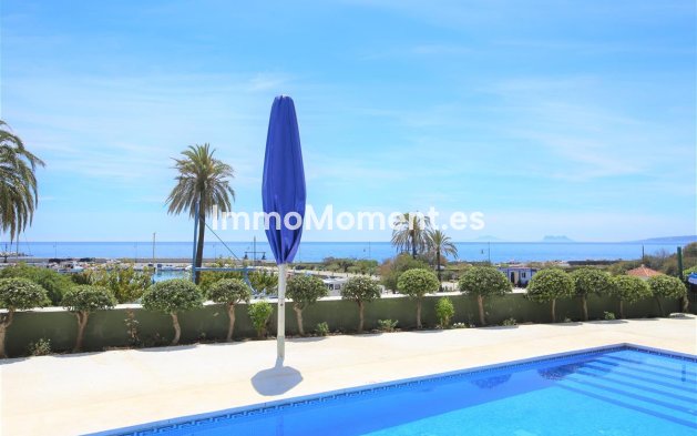 Resale - Apartment - Estepona - Estepona Centro