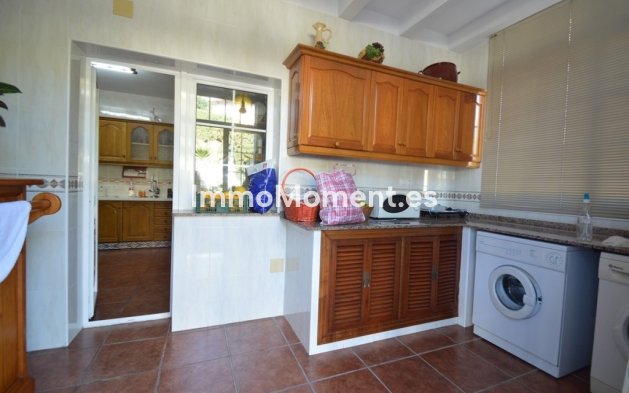 Resale - Detached villa - Benalmadena - Benalmadena Centro