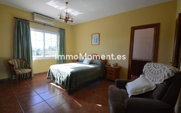 Resale - Detached villa - Benalmadena - Benalmadena Centro