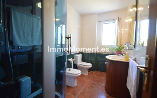 Resale - Detached villa - Benalmadena - Benalmadena Centro