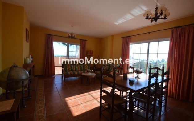 Resale - Detached villa - Benalmadena - Benalmadena Centro