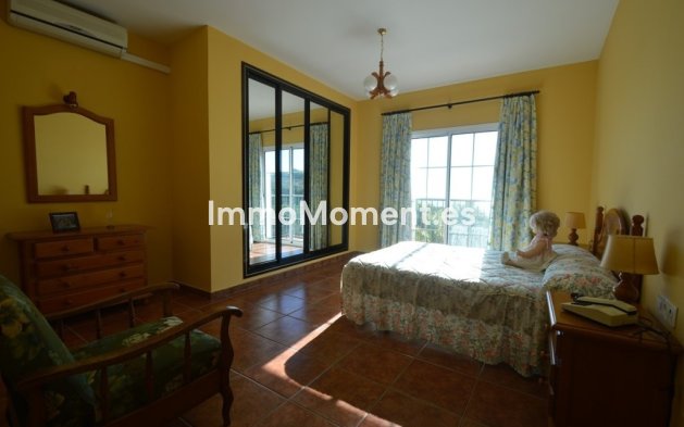 Resale - Detached villa - Benalmadena - Benalmadena Centro