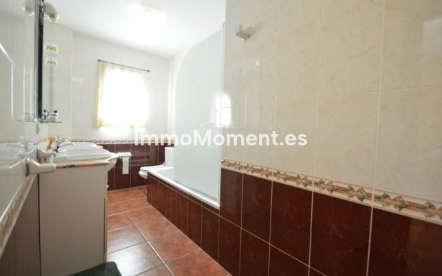 Resale - Detached villa - Benalmadena - Benalmadena Centro