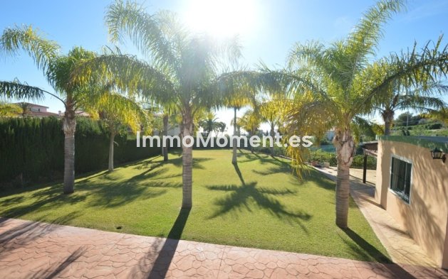 Resale - Detached villa - Benalmadena - Benalmadena Centro