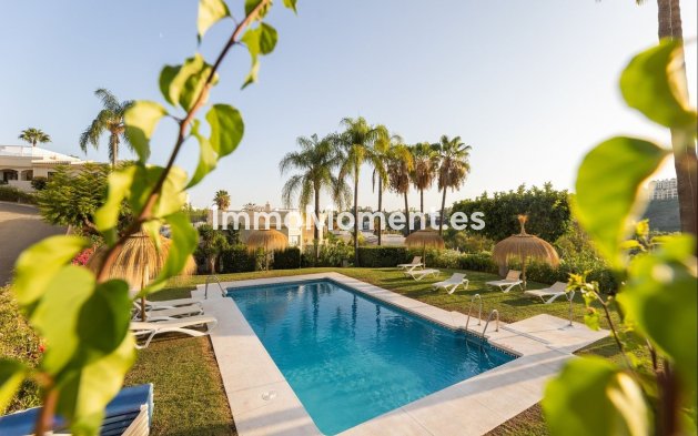 Resale - Apartment - Benahavís - La Quinta