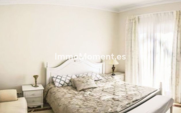 Resale - Detached villa - Marbella - Nueva Andalucía