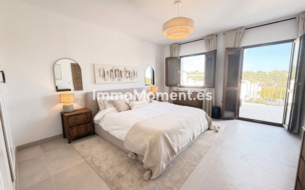 Resale - Townhouse - Estepona - Estepona Centro