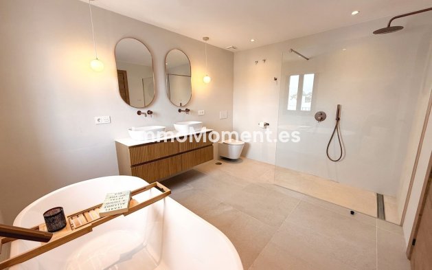 Resale - Townhouse - Estepona - Estepona Centro