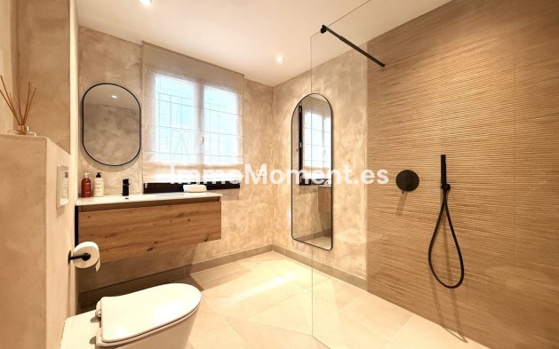 Resale - Townhouse - Estepona - Estepona Centro