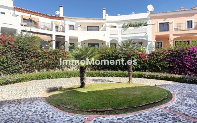 Resale - Townhouse - Estepona - Estepona Centro