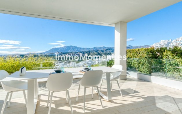 Resale - Apartment - Estepona - Estepona Centro