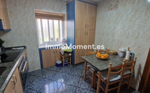 Resale - Townhouse - Estepona - Estepona Centro